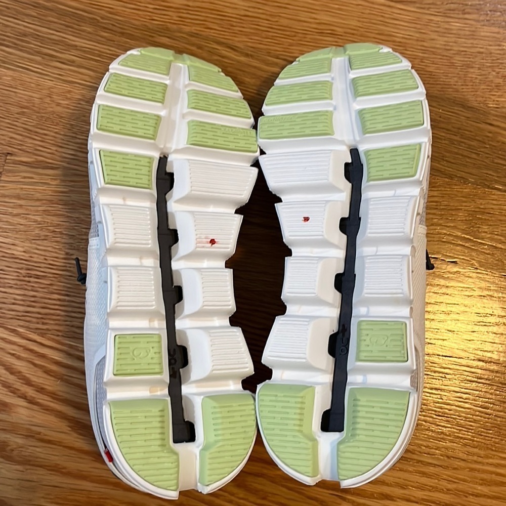 ON Cloud 5 Push Running Shoes in White/Oasis NWT Size 9.5 - Picture 9 of 14